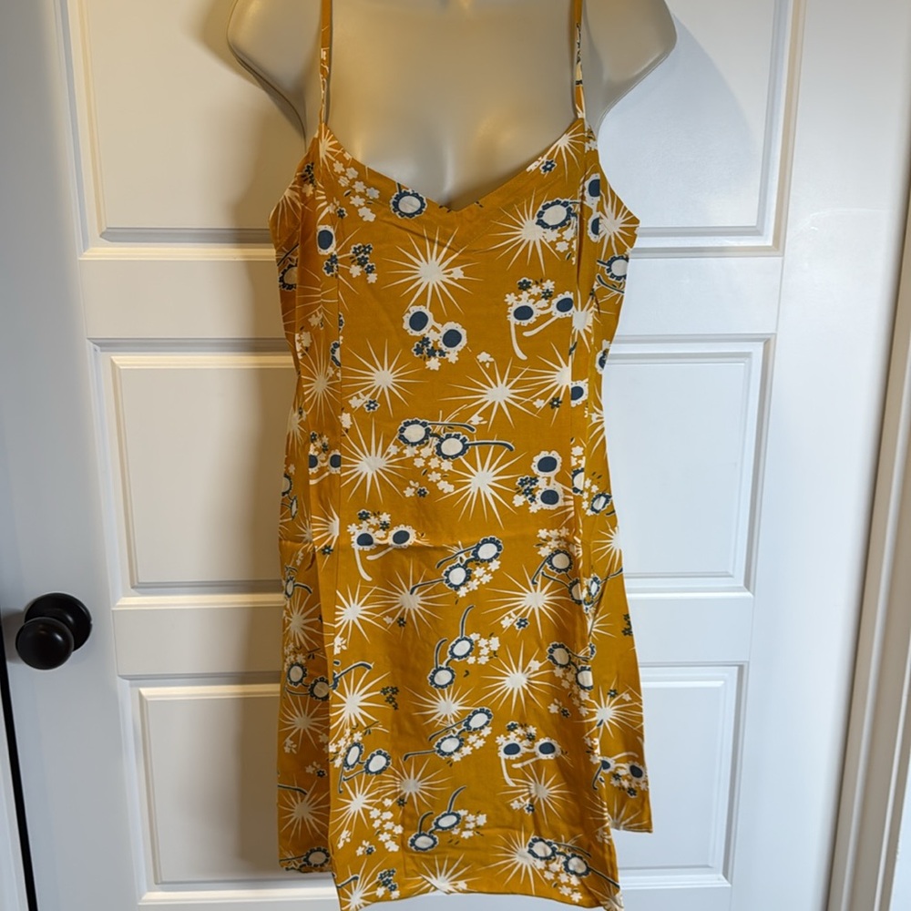 *NWT* Modcloth On Cloud Nineties Shift Dress - Picture 4 of 9
